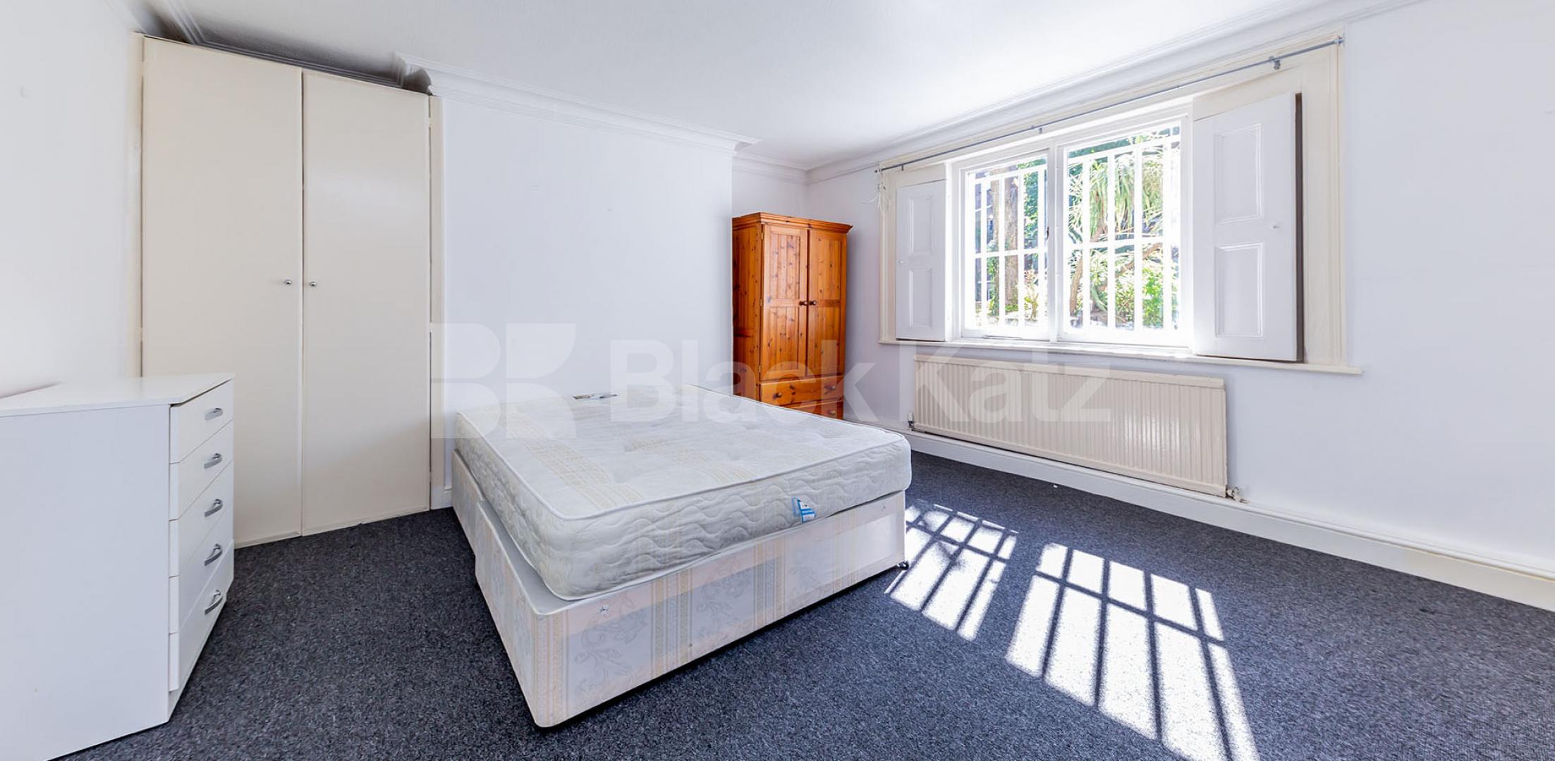 			NEW INSTRUCTION! , 3 Bedroom, 1 bath, 1 reception Flat			 Hungerford Road, CALEDONIAN ROAD 